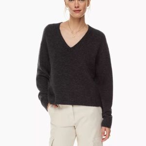 Aritzia Wilfred Krause Green V-Neck Alpaca/Wool Blend Sweater size XSmall